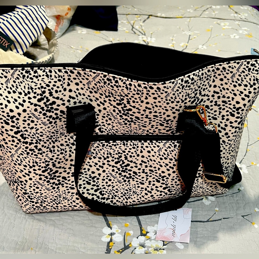 MALI AND LILI BRAND NEW WEEKENDER BAG!